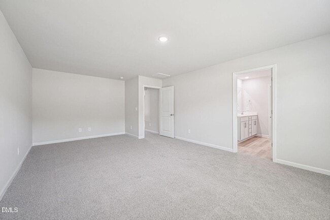 Building Photo - 721 Deschutes Dr