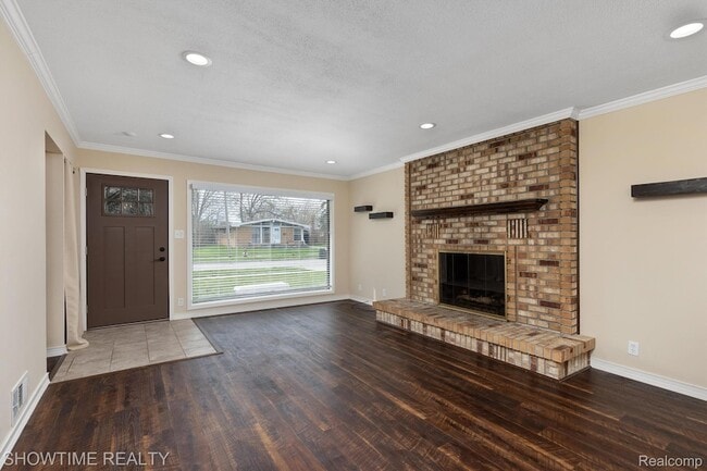 Building Photo - 31810 Briar Ln
