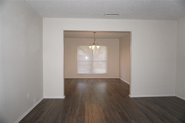 Building Photo - 2609 Hamilton Dr