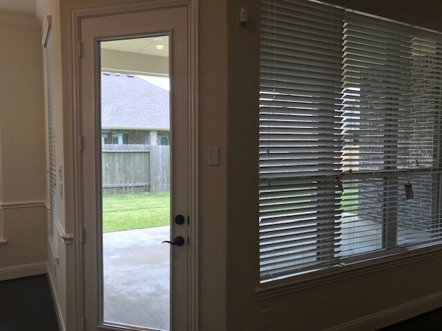 Building Photo - 3750 Pinebrook Hollow Ln