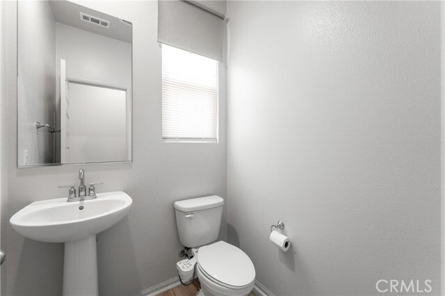 Building Photo - 40727 Melrose Dr