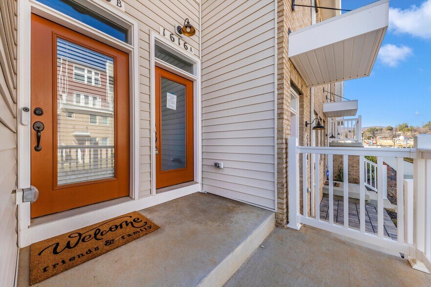 Building Photo - 1616 Blacksmith Way