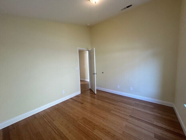 Building Photo - Nice home in Turlock