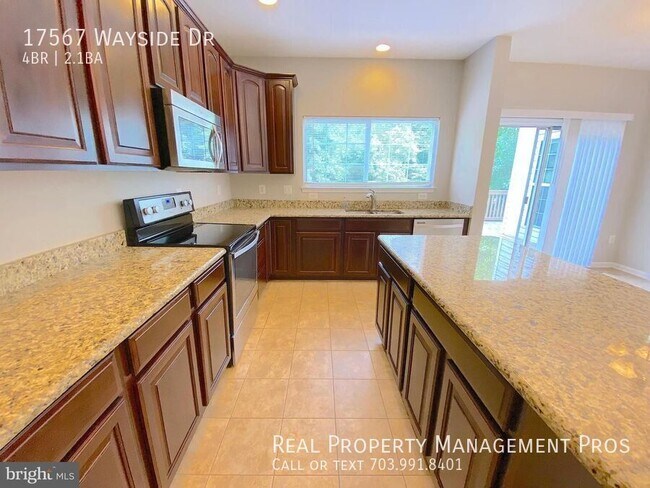 Building Photo - 17567 Wayside Dr