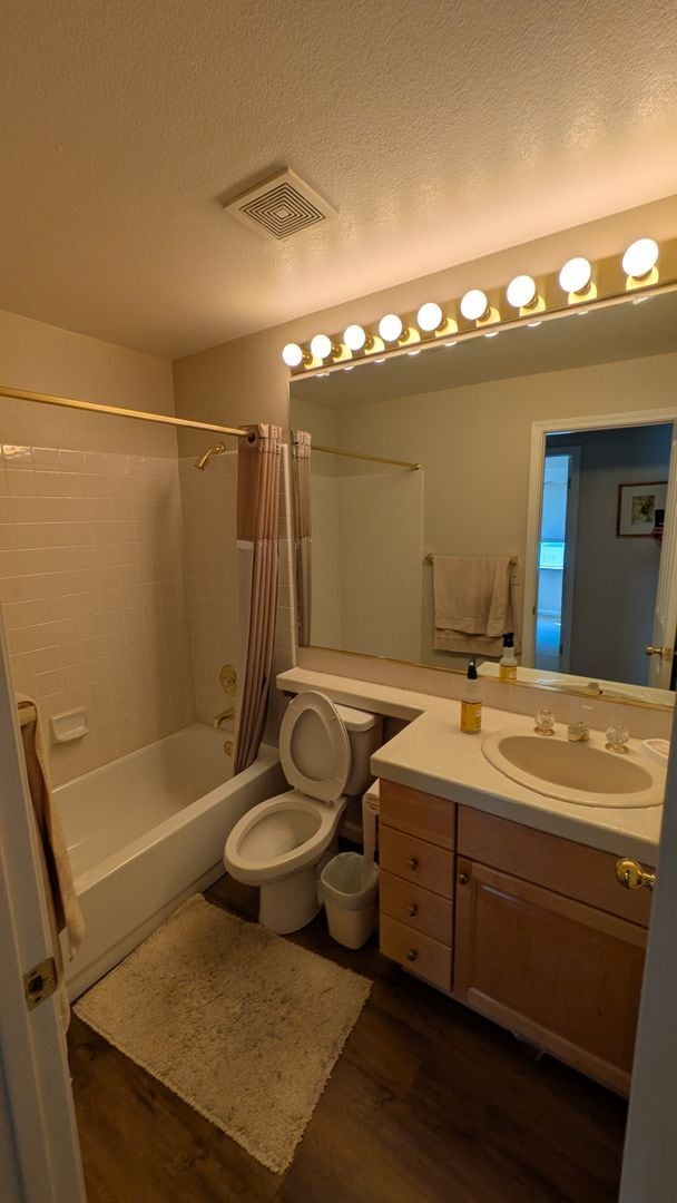 Building Photo - Located in a Gated Community