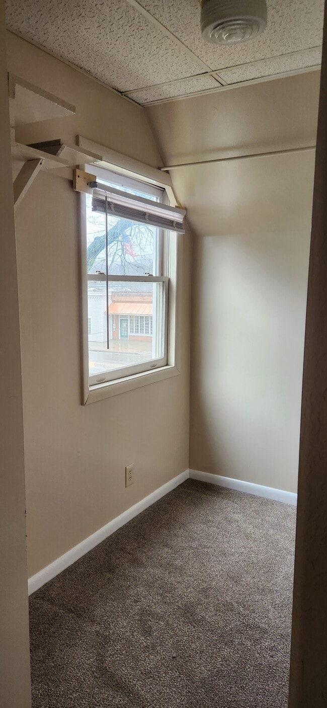 Building Photo - 435 N Water St