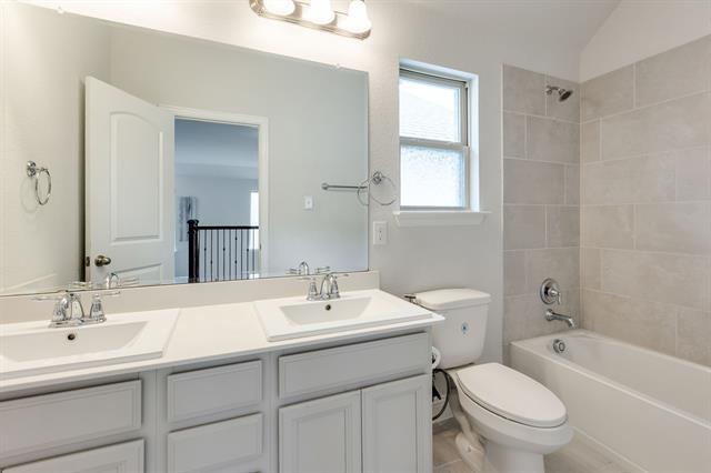 Building Photo - 5605 Acoma Ln