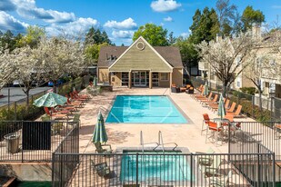 Building Photo - Bridges at San Ramon