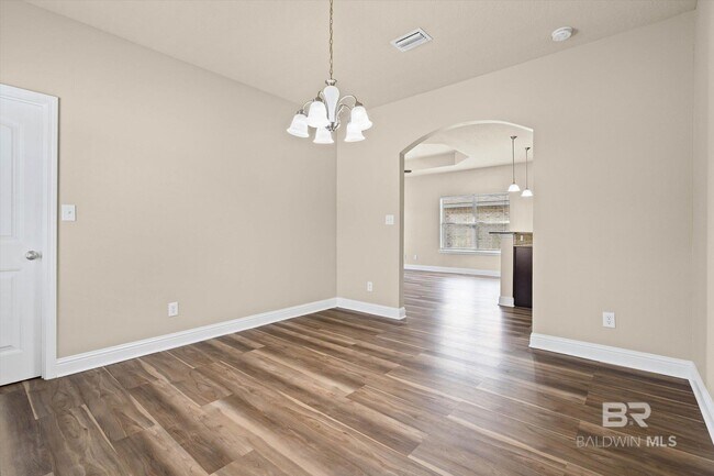 Building Photo - 10421 Fionn Loop