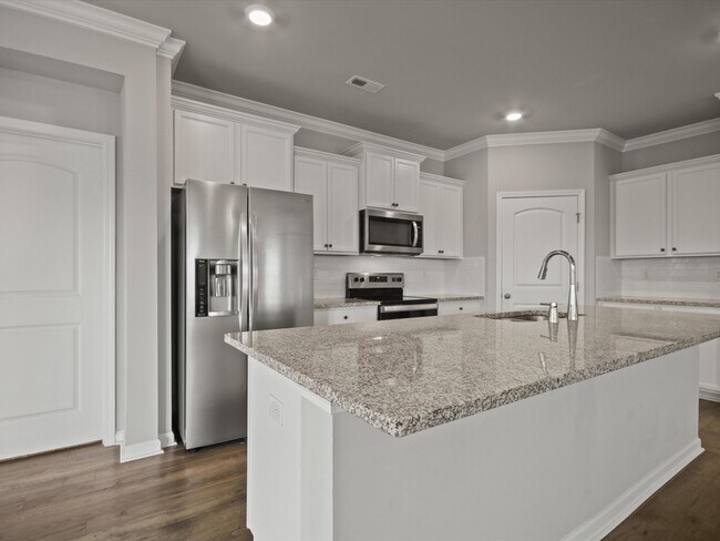 Building Photo - 227 Poplar Hollow Dr