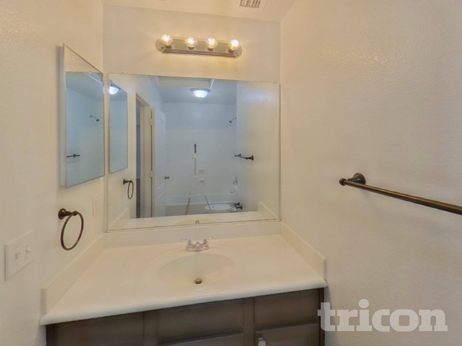 Building Photo - 42028 W Sunland Dr