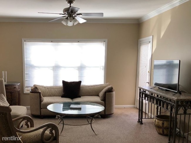Building Photo - 1 br, 1 bath Condo - 2312 River Green Drive