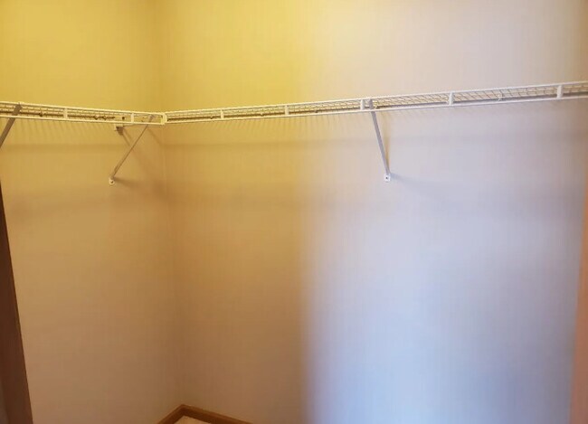 Building Photo - 1449 McClure Rd