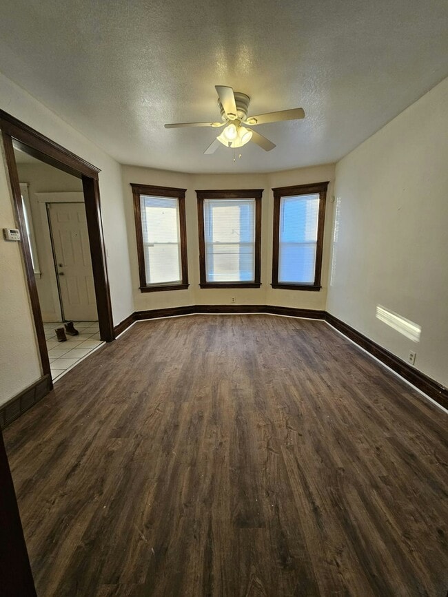 Building Photo - 295 Marston St