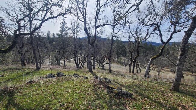 Building Photo - 7085 Butte Falls Hwy