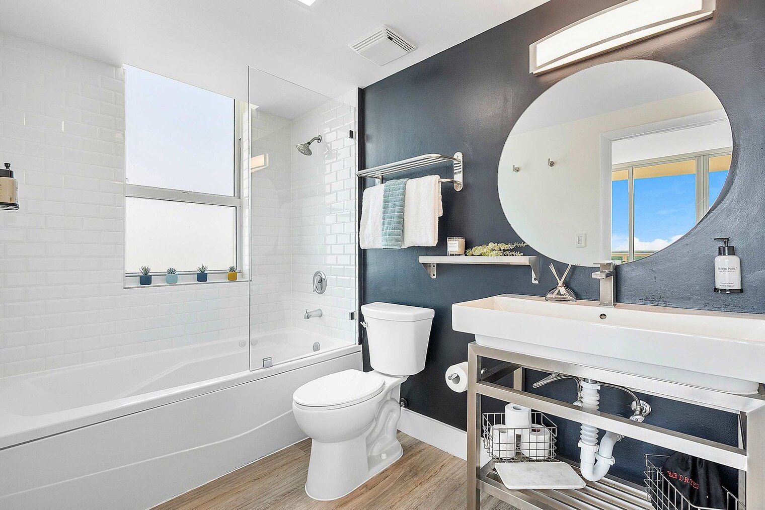 Building Photo - 2889 McFarlane Rd