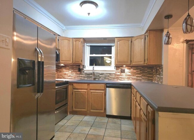 Building Photo - 1136 Fox Run