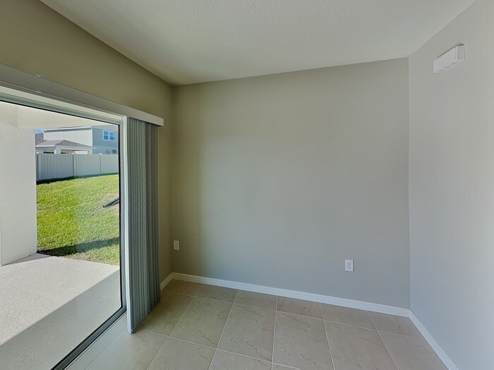 Building Photo - 1660 Aspen Ave