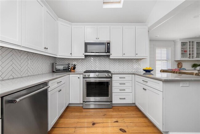 Building Photo - 36 Second St