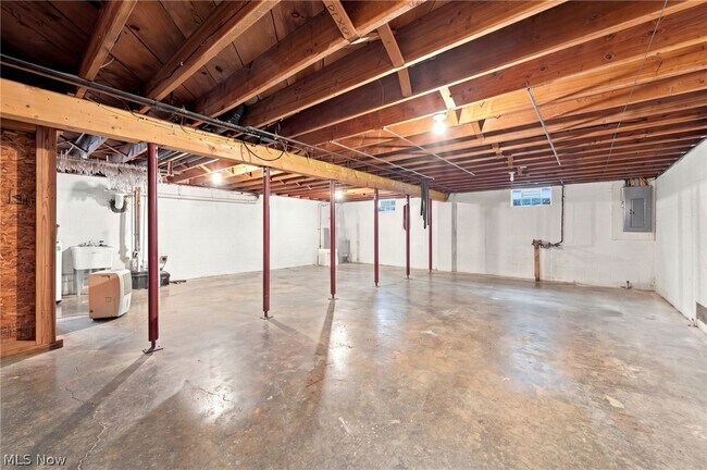 Building Photo - 3527 E Smith Rd