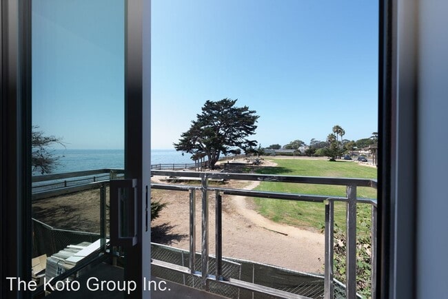 Building Photo - 7 br, 4 bath House - 6779 Del Playa Drive