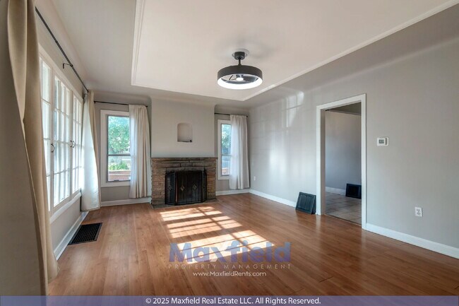 Building Photo - 2450 S 900 E