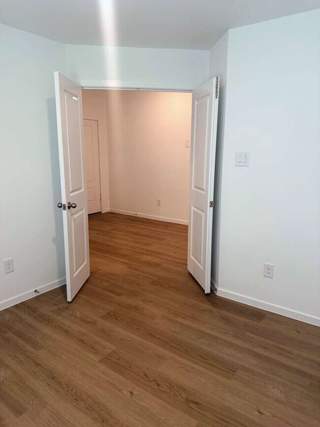 Building Photo - 9042 Shady Cabana Wy