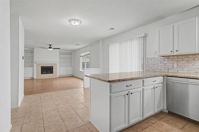 Building Photo - 5016 Meridian Ln