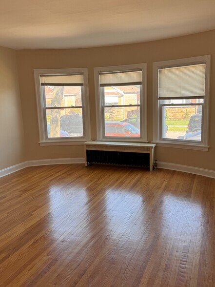 Spacious Living Room - 8138 S Saginaw Ave