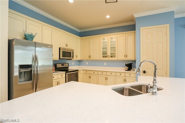 Building Photo - 3855 Jungle Plum Dr E