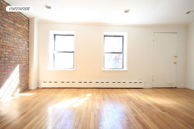 Building Photo - 181 MacDonough St