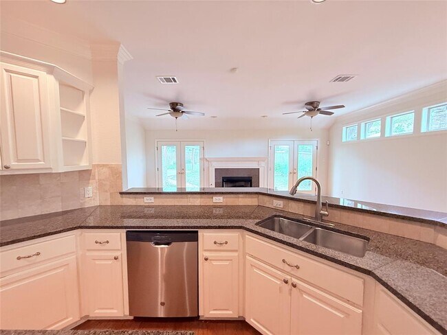 Building Photo - 5615 Shoal Creek Blvd