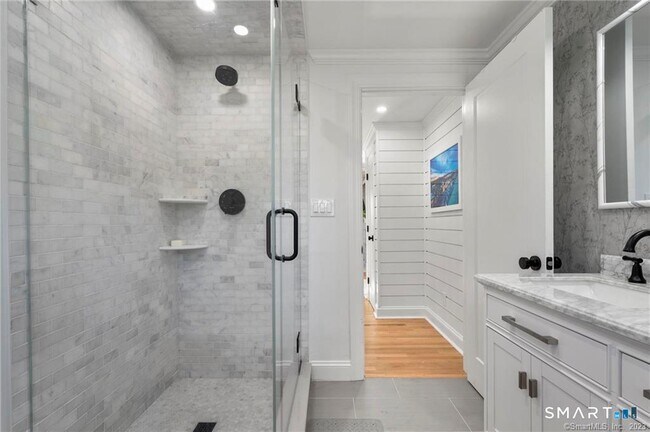 Building Photo - 22 Oldfield Dr