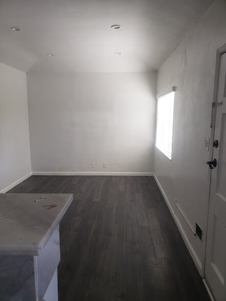 Building Photo - 2400 Elmgrove St
