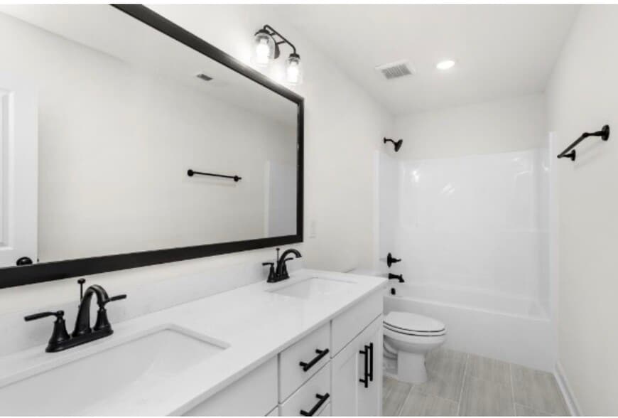 Building Photo - 5021 Salient Dr