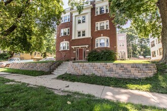 Building Photo - 4201 KENWOOD