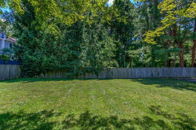 Building Photo - PALISADE