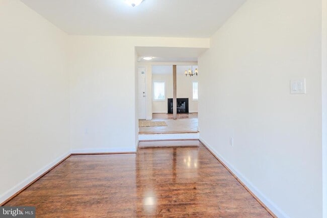 Building Photo - 13373 Hungerford Pl