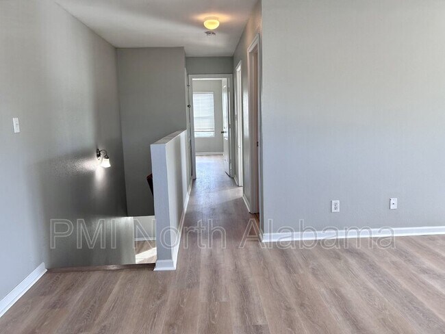 Building Photo - 379 Jasmine Dr