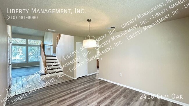 Building Photo - 2410 Gem Oak