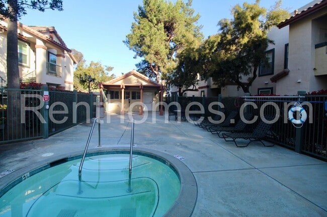 Building Photo - 10921 Sabre Hill Dr
