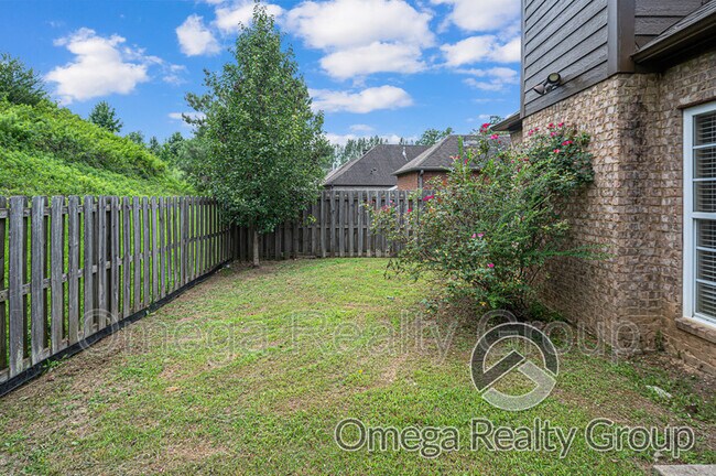 Building Photo - 252 Chesser Park Dr