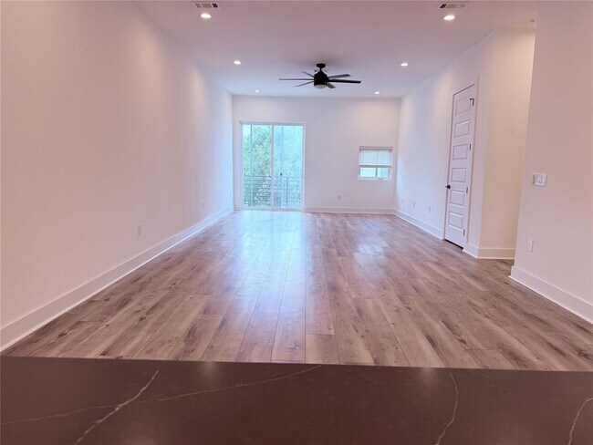 Building Photo - 1417 Kramer Ln