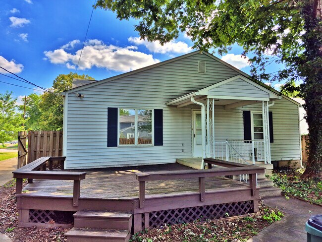 Building Photo - 1126 Allison Ave