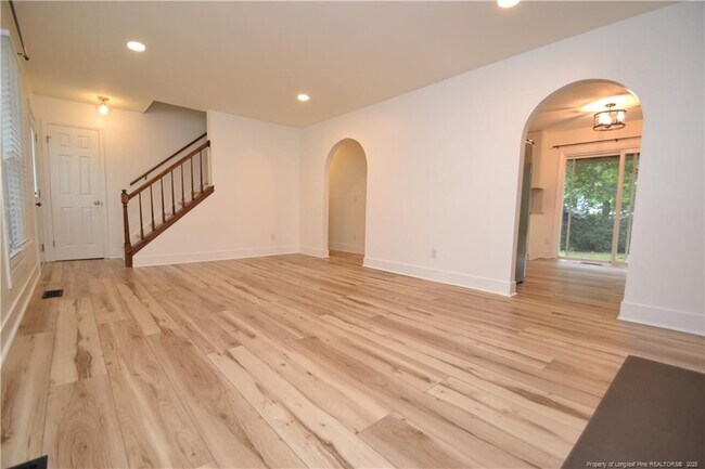 Building Photo - 1436 Lake Pine Dr