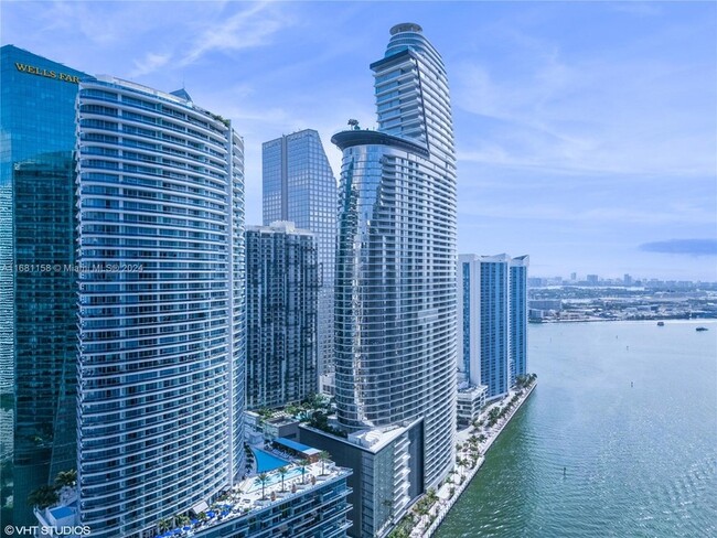 Building Photo - 300 Biscayne Blvd Way