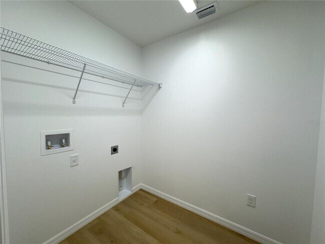 Building Photo - 1017 Carnegie Dr