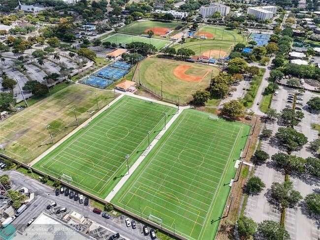 Building Photo - 2590 Coral Springs Dr