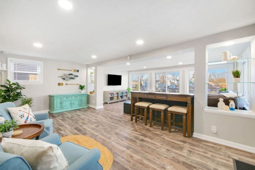 Building Photo - 3576 Portage Point Blvd