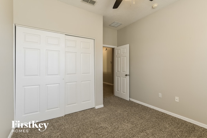 Building Photo - 218 Aster Dr